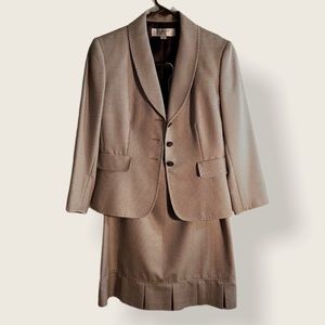 🚨 FINAL PRICE - Tahari Women’s Skirt Suit Set